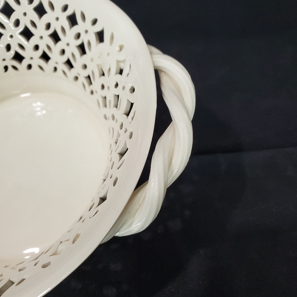 Leedsware Pierced Classical Creamware Berry Basket & Base - Picture 12 of 14